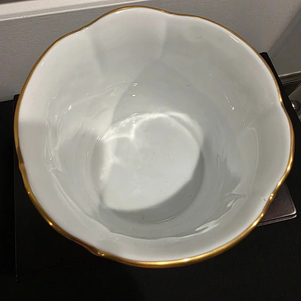 Herend Porcelain Cachepot,  Queen Victoria Planter Vase, Luxury Home Decor